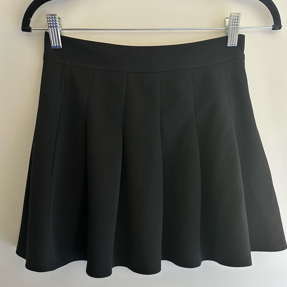 Black Pleated Mini Skirt